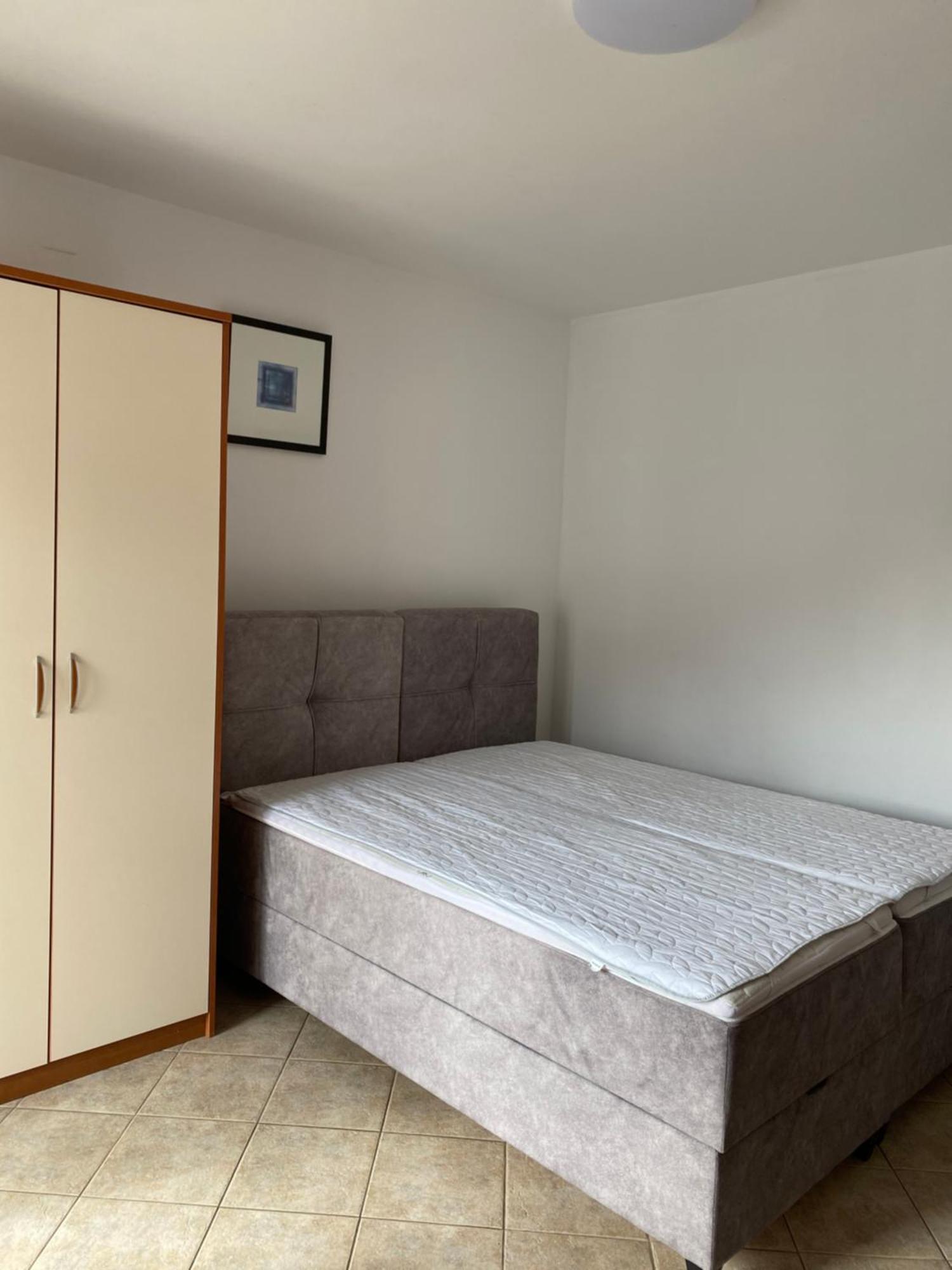 Apartments Zara *