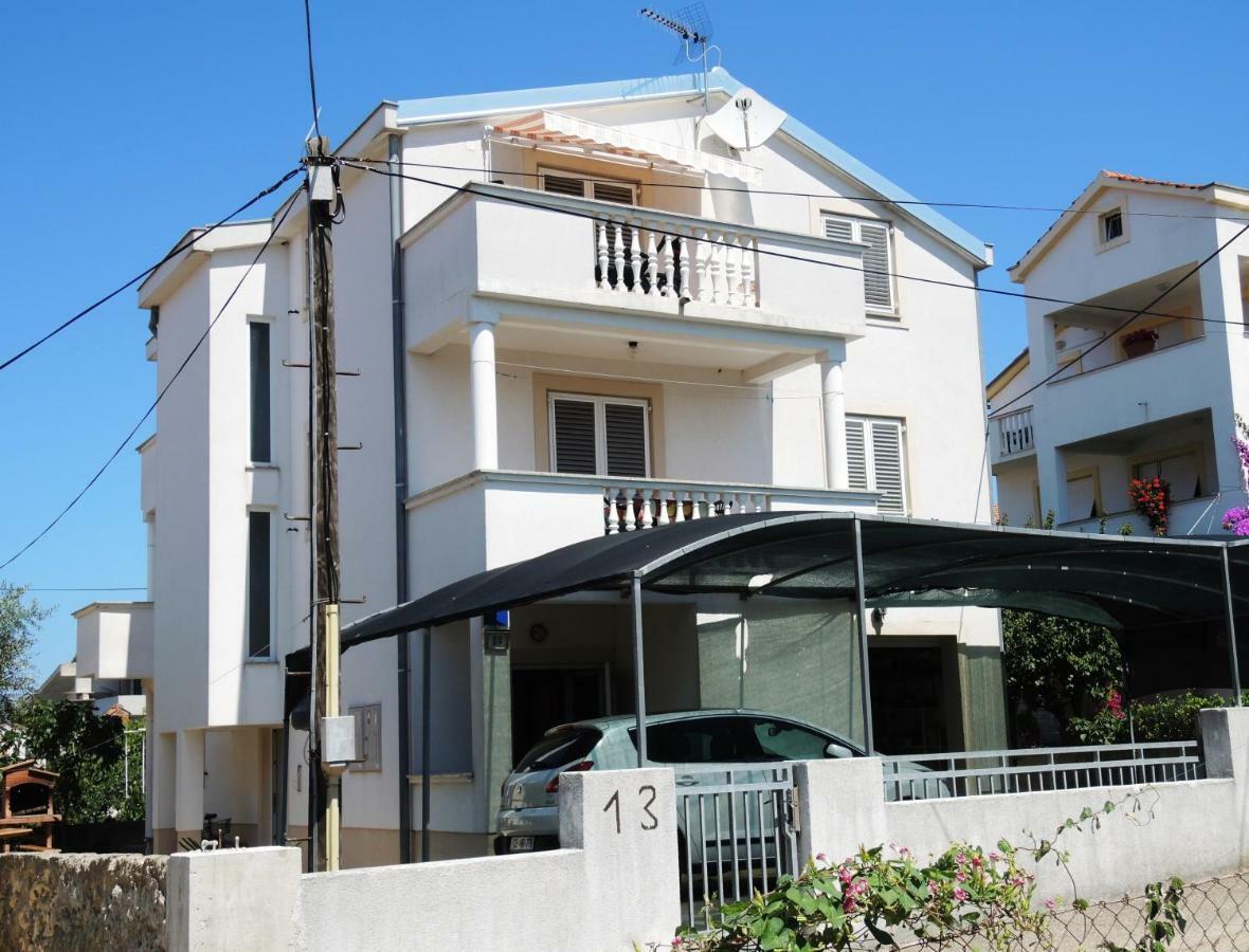 Apartments Zara *